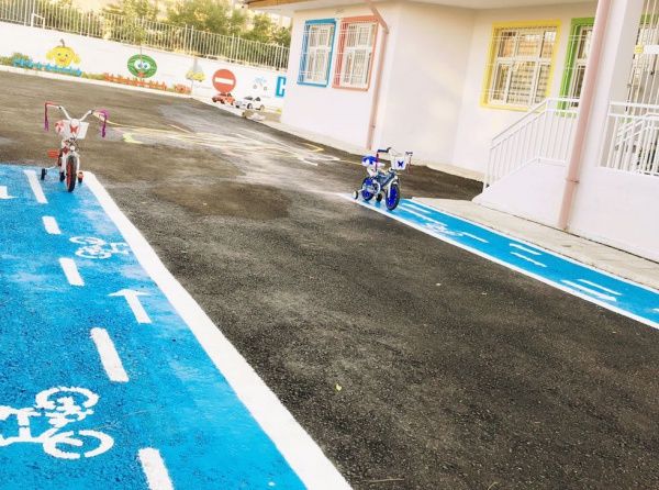 Bisiklet yolumuz ve kamelyamız